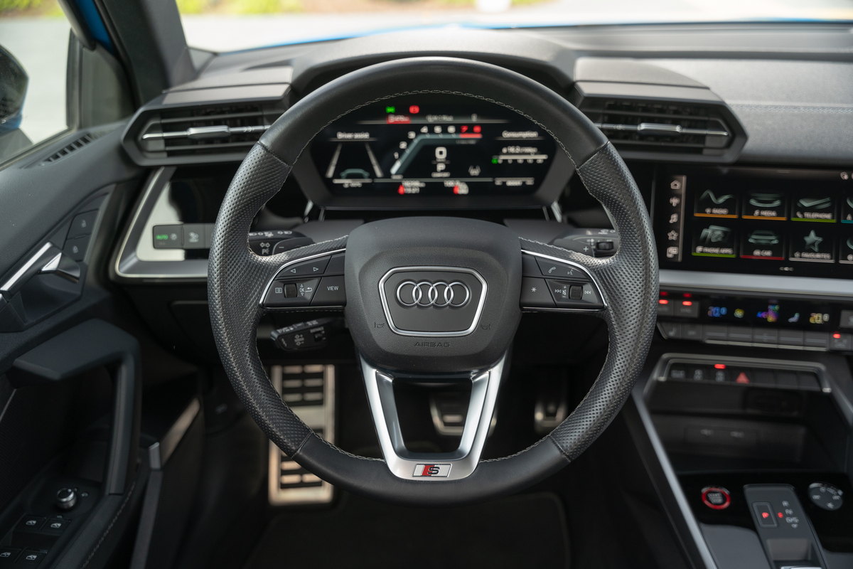 Руль с эмблемой S, Virtual Cockpit