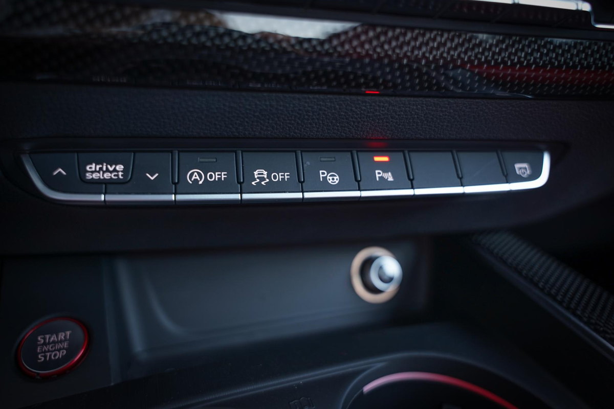 Audi drive select и кнопка запуска